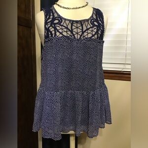 Women’s size large Navy Blue Polka Dot Sleeveless Top xhilaration